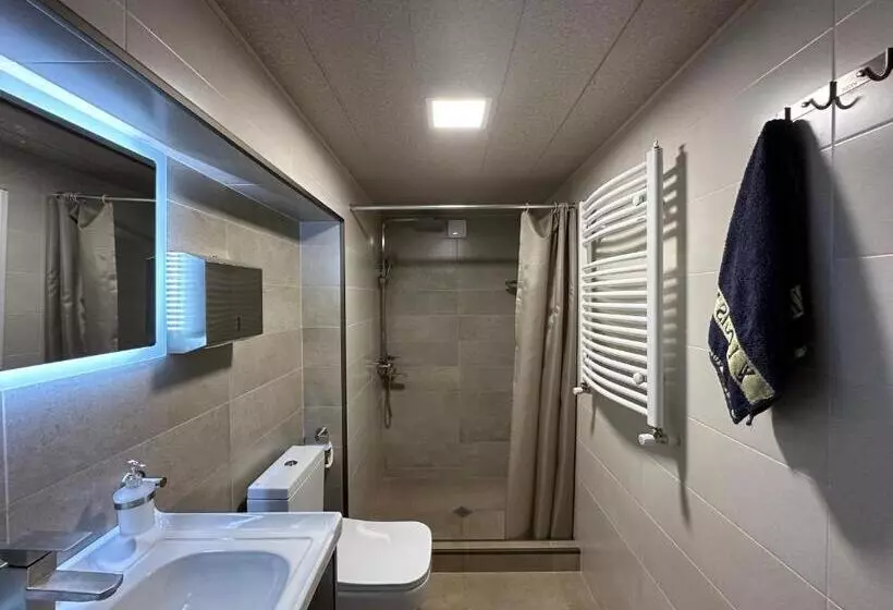 پانسیون Nukri Guest House
