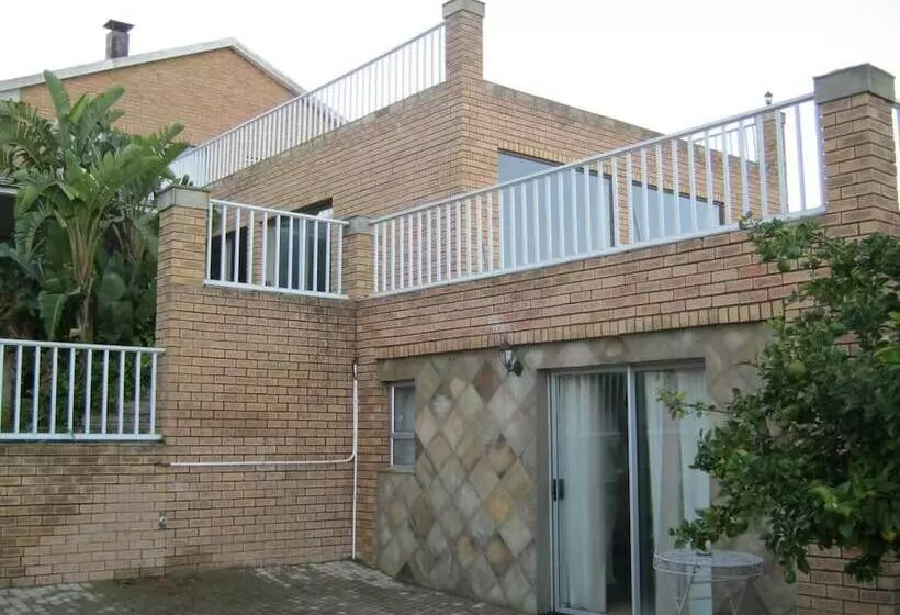 Majatalo Shirleys Place