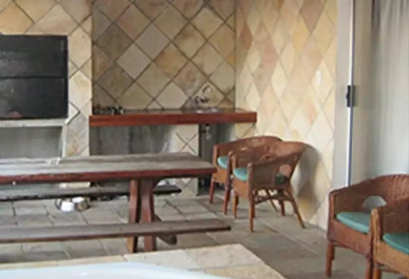 Majatalo Shirleys Place