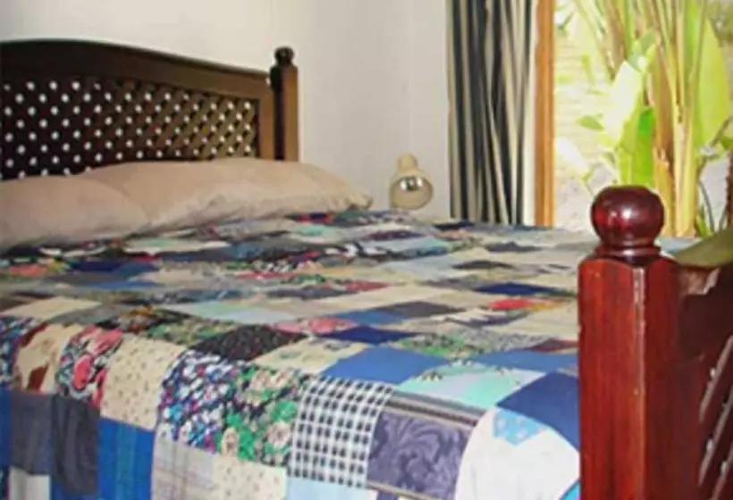 Majatalo Shirleys Place