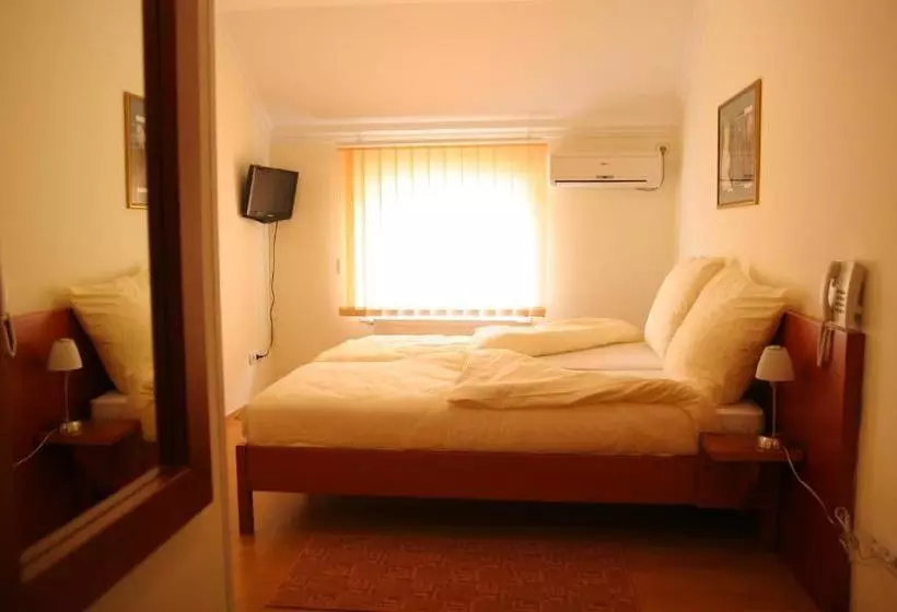 هاستل Konak Požarevac