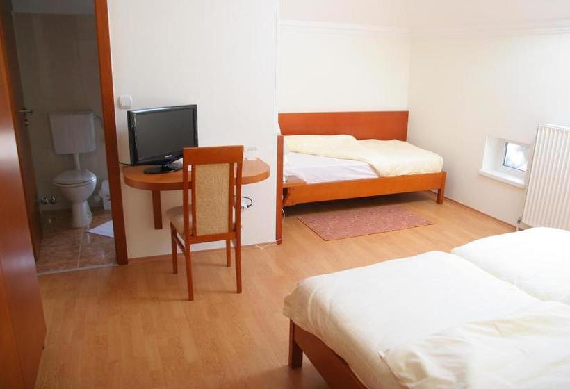 هاستل Konak Požarevac