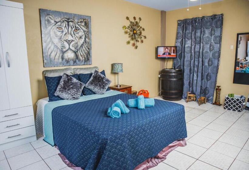 تختخواب و صبحانه The Valley Oasis Inn