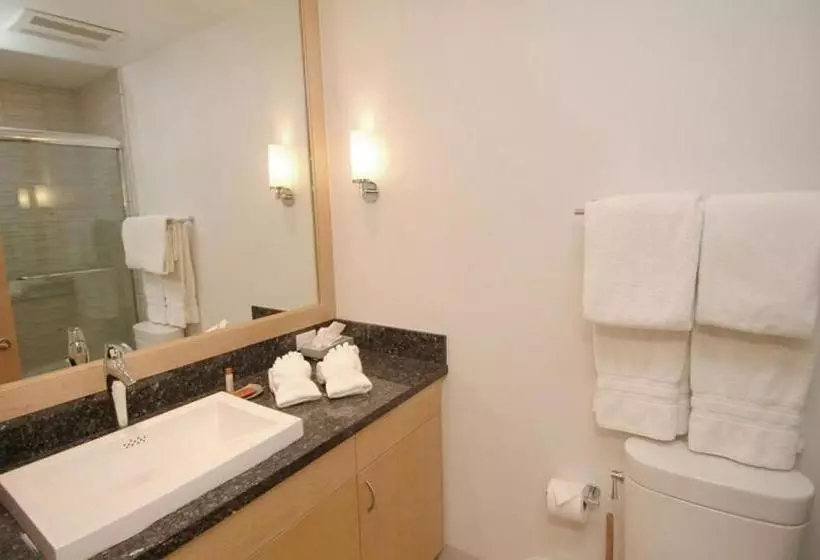 Clarendon Townhomes