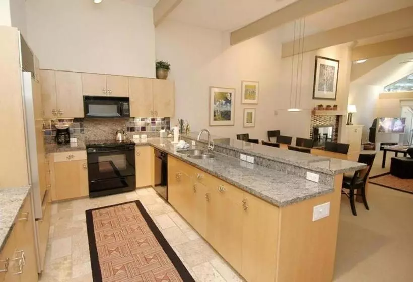 Clarendon Townhomes