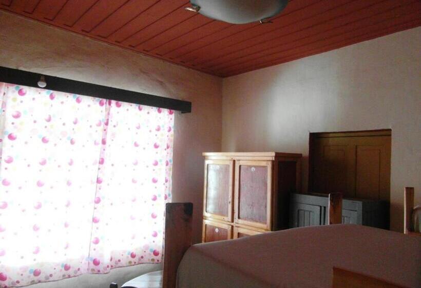 پانسیون Three Palms Fianar