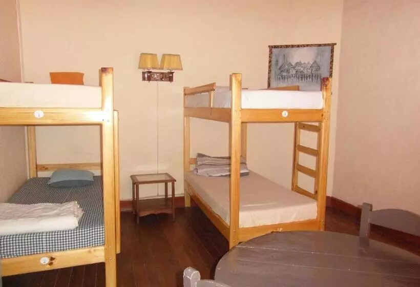 پانسیون Three Palms Fianar