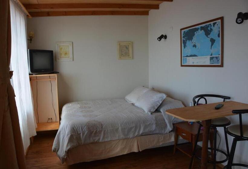 هاستل Con Con Bay