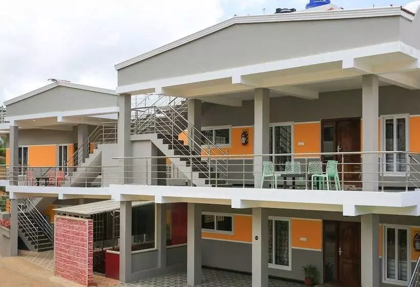 Hotelli Treebo Light House, 900 Mtrs From Botanical Garden