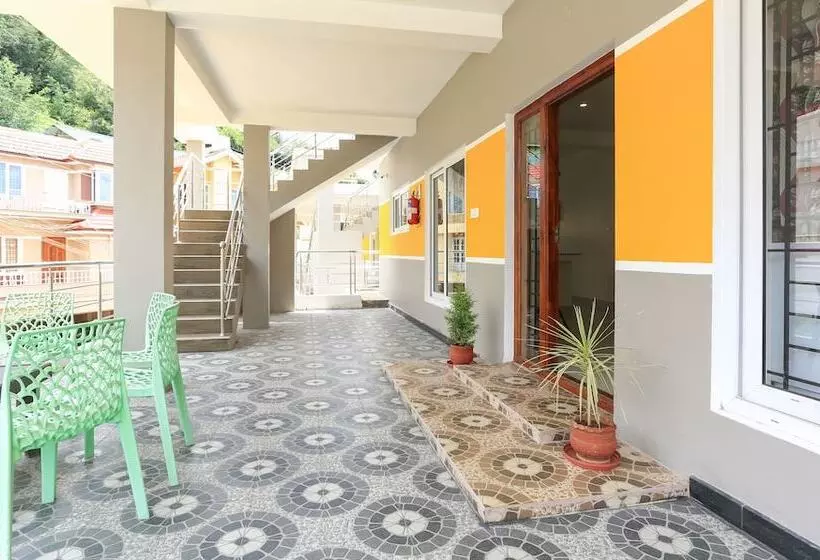 Hotelli Treebo Light House, 900 Mtrs From Botanical Garden