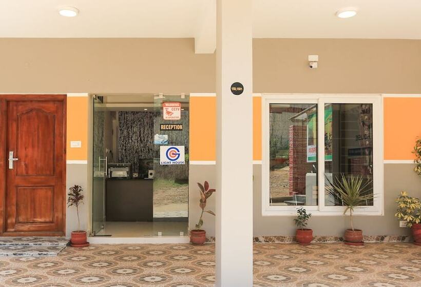 בית מלון כפרי Treebo Light House, 900 Mtrs From Botanical Garden