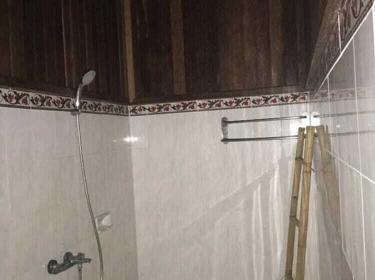 بنسيون Linda Beach