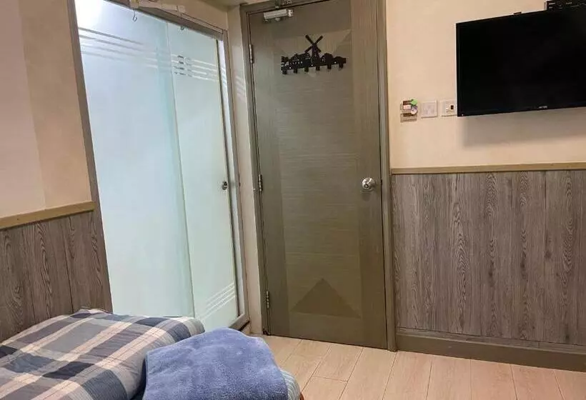 پانسیون Majestic 7 Guesthouse