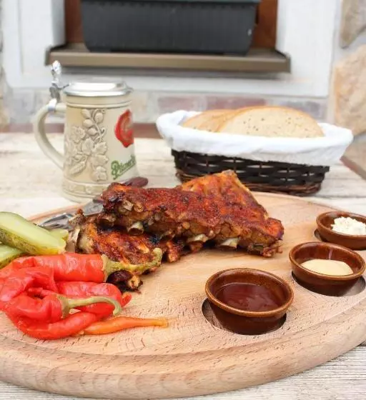 Majatalo Restaurace & Penzion U Tří Jasanů