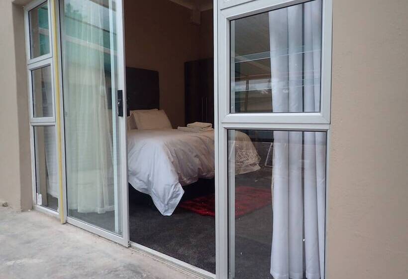 پانسیون Silver Plum Bnb