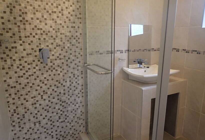 پانسیون Silver Plum Bnb