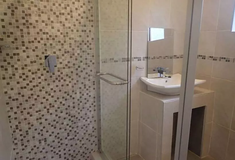 Majatalo Silver Plum Bnb