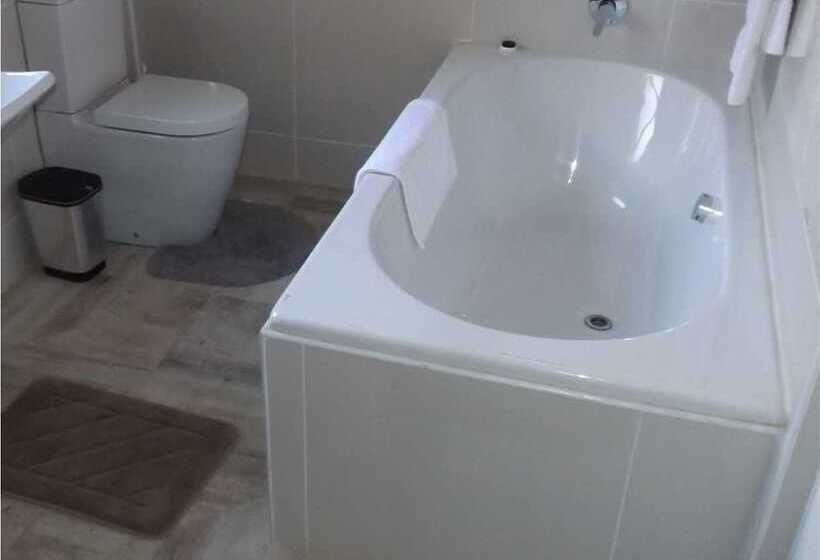 پانسیون Silver Plum Bnb