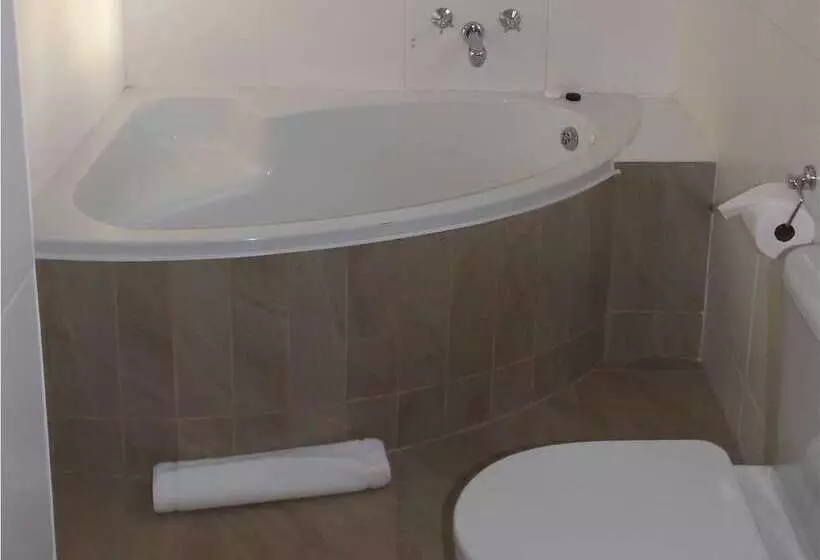 Majatalo Silver Plum Bnb