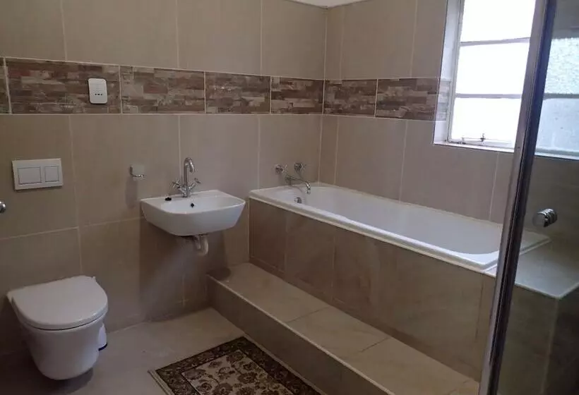 Majatalo Silver Plum Bnb