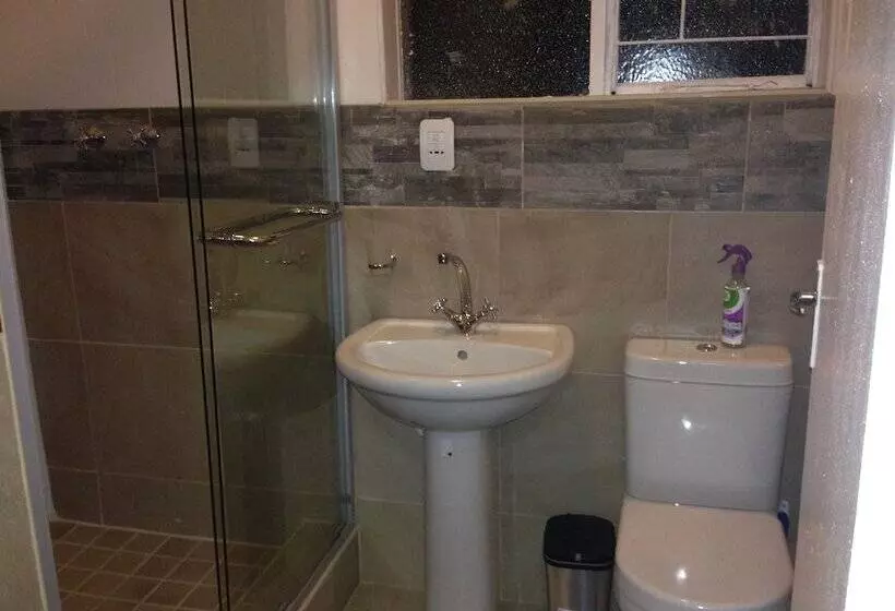 Majatalo Silver Plum Bnb