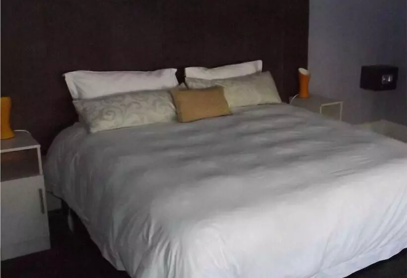 Majatalo Silver Plum Bnb