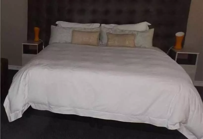 Majatalo Silver Plum Bnb