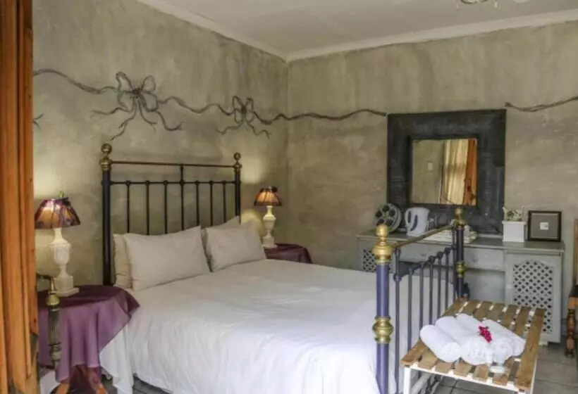 ペンション The Green Acorn Guest House