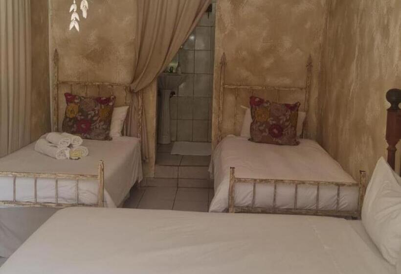 بنسيون The Green Acorn Guest House