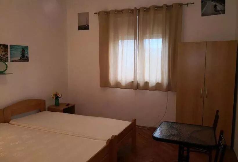 پانسیون Zemunella Guest House