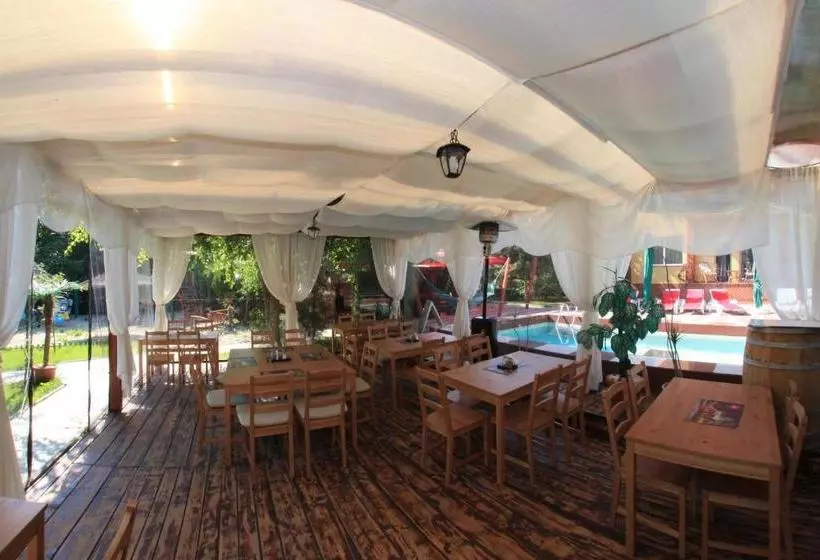 Suzana Garden
