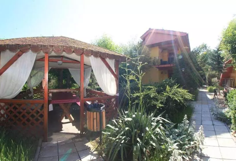 Suzana Garden