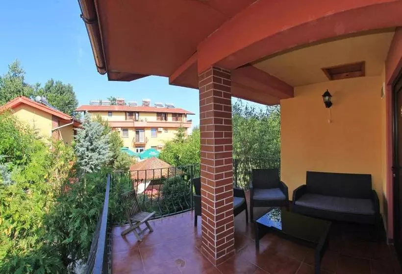 Suzana Garden