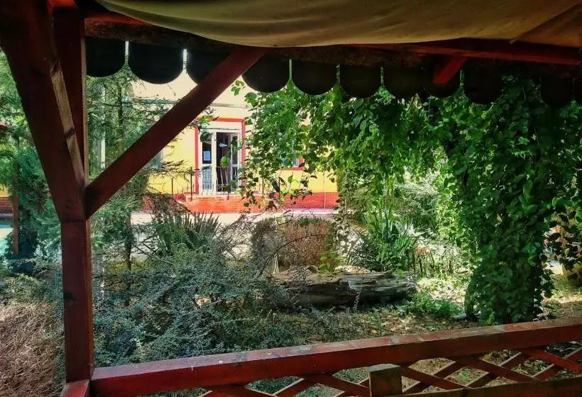 Suzana Garden