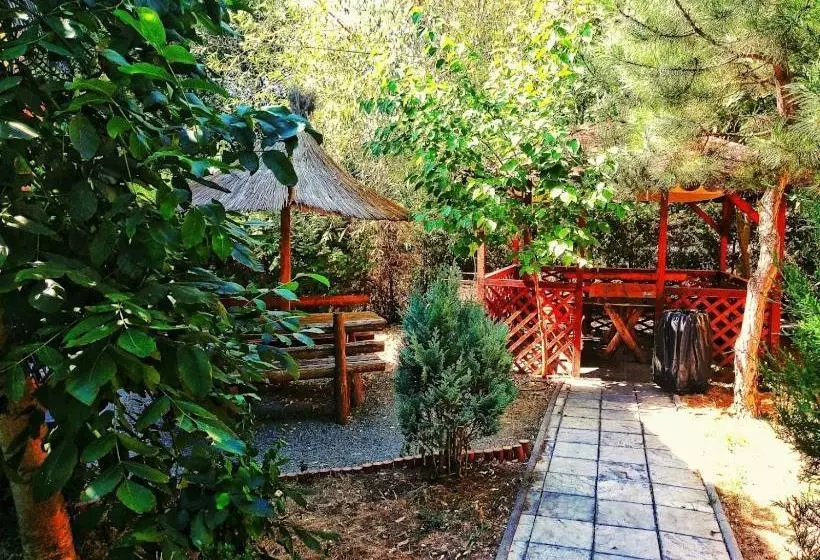 Suzana Garden