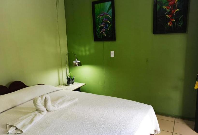 ユースホステル Casona Tica Linda