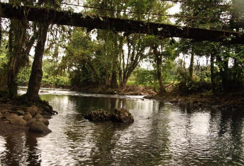 ユースホステル Casona Tica Linda