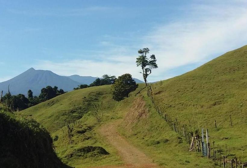 ユースホステル Casona Tica Linda