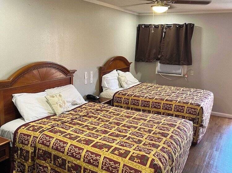 Общежитие Hill Country Inn