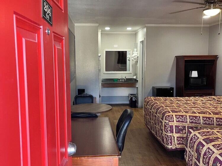 Общежитие Hill Country Inn