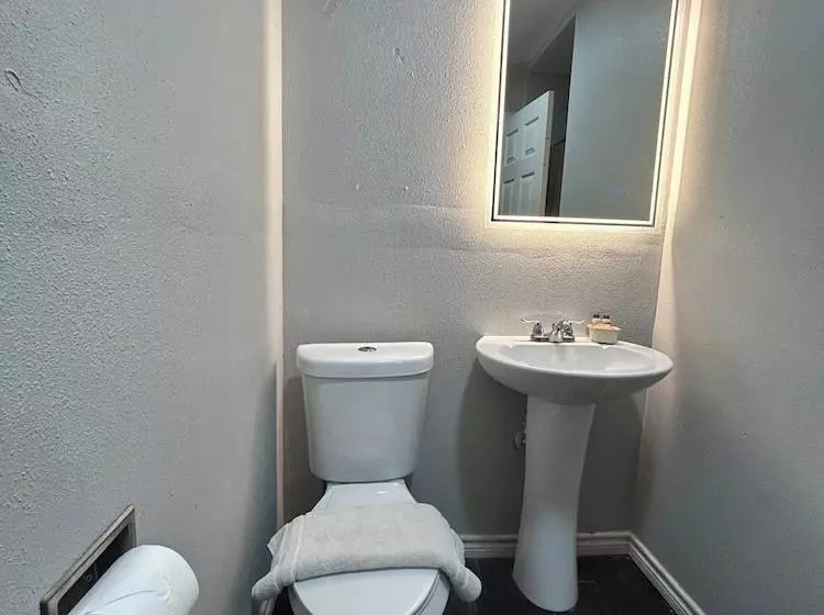 Retkeilymaja Hill Country Inn