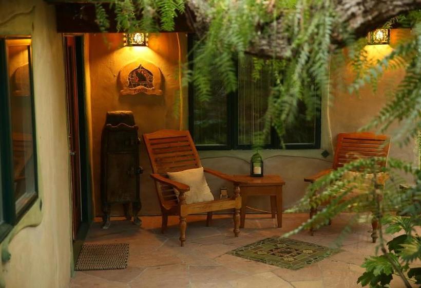 旅馆 The Emerald Iguana Inn