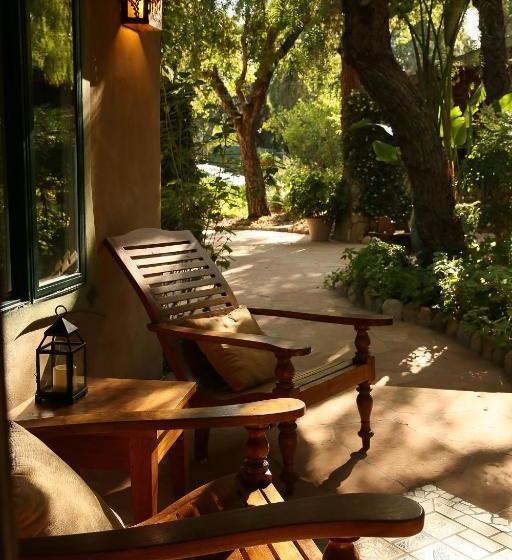 旅馆 The Emerald Iguana Inn