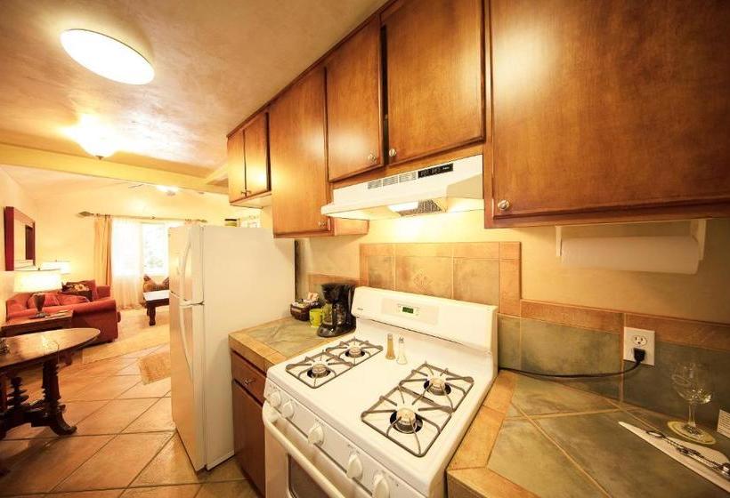 旅馆 The Emerald Iguana Inn