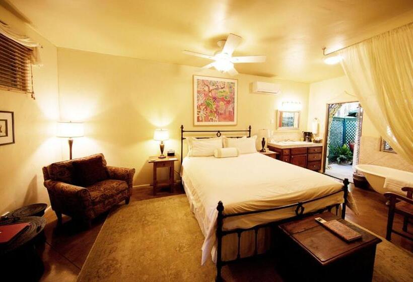 旅馆 The Emerald Iguana Inn