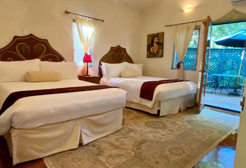 旅馆 The Emerald Iguana Inn