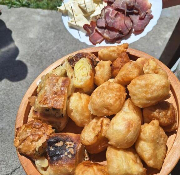 هتل Etno Selo Kolibe Damjanoviㄇa -bjelasica