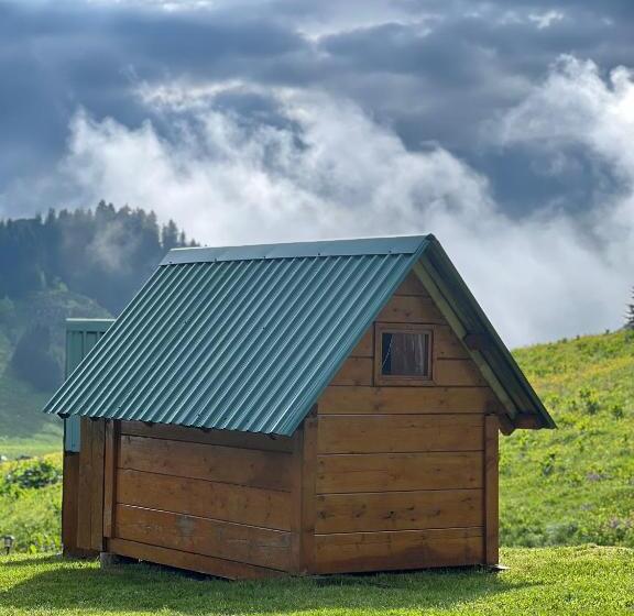 هتل Etno Selo Kolibe Damjanoviㄇa -bjelasica