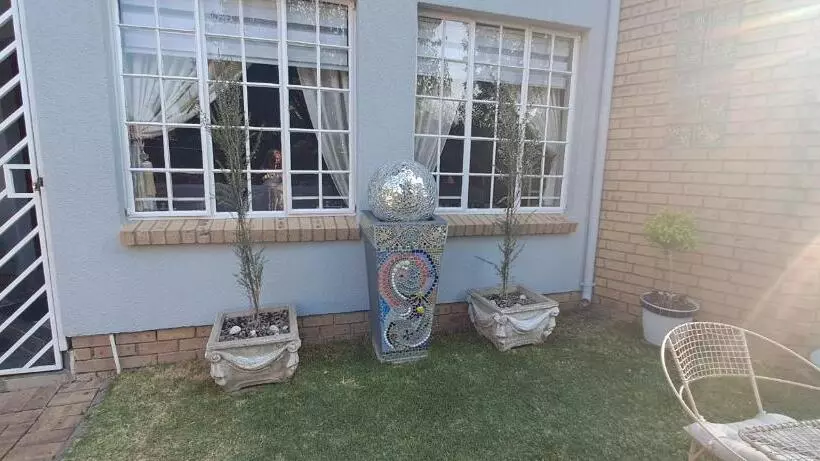 Majatalo De Zevende Hemel Guesthouse