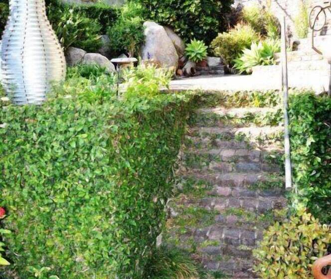 פנסיון Lost Trail Bed And Breakfast